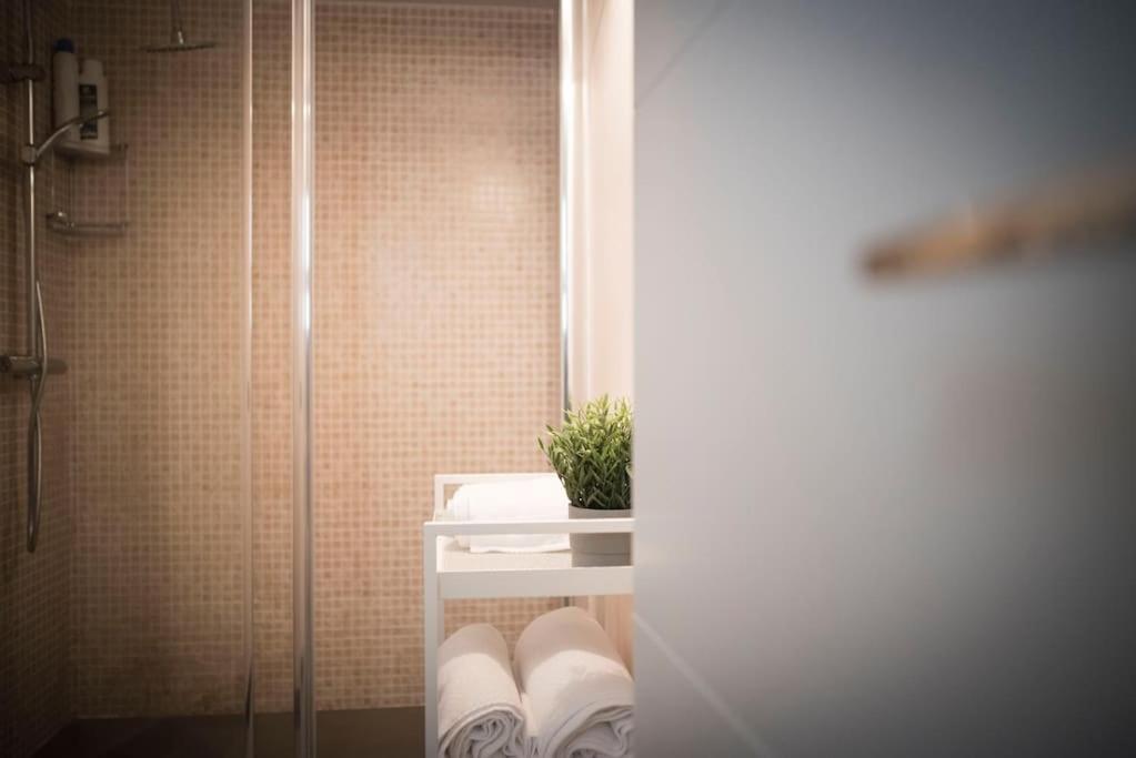 Apartamento En Centro Historico Con Patio Romano 산 로렌소 데 엘 에스코리알 외부 사진