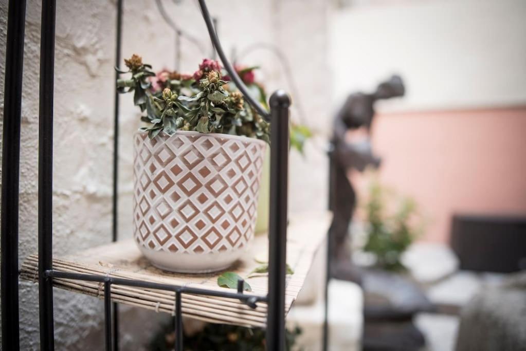 Apartamento En Centro Historico Con Patio Romano 산 로렌소 데 엘 에스코리알 외부 사진
