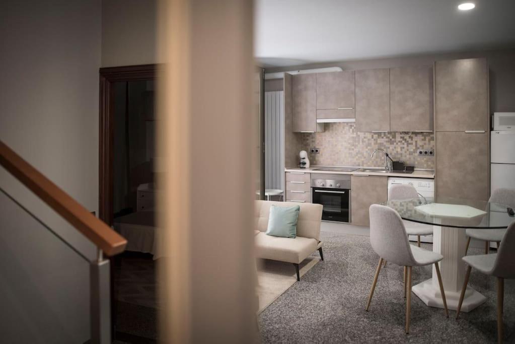Apartamento En Centro Historico Con Patio Romano 산 로렌소 데 엘 에스코리알 외부 사진