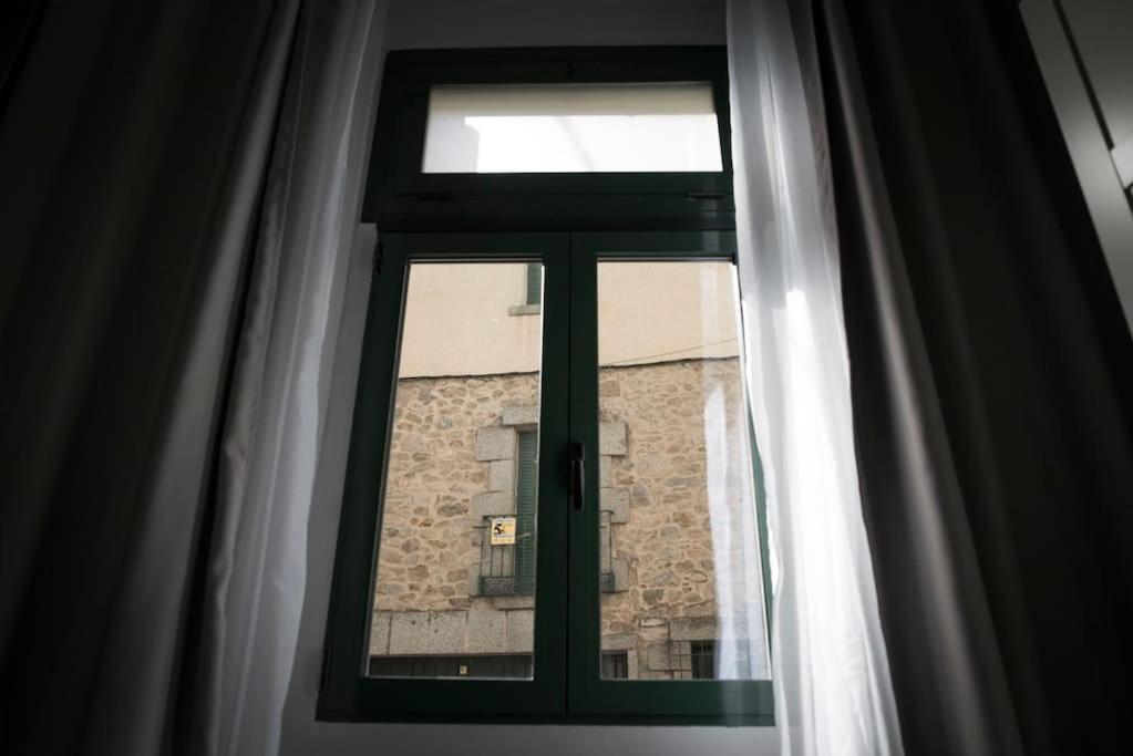 Apartamento En Centro Historico Con Patio Romano 산 로렌소 데 엘 에스코리알 외부 사진