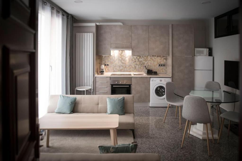 Apartamento En Centro Historico Con Patio Romano 산 로렌소 데 엘 에스코리알 외부 사진