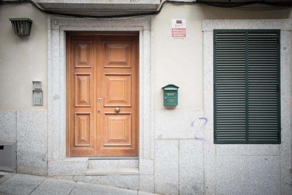 Apartamento En Centro Historico Con Patio Romano 산 로렌소 데 엘 에스코리알 외부 사진